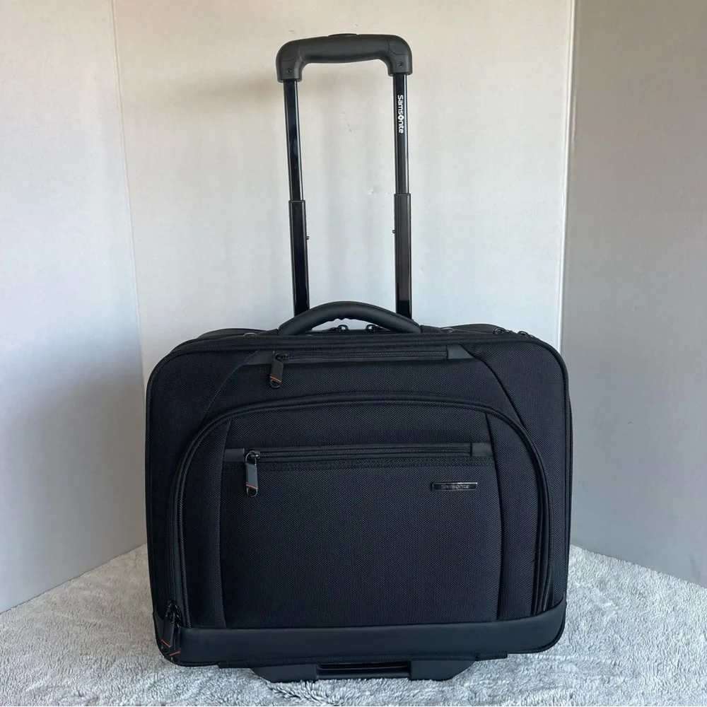 Samsonite Pro 4 DLX 2 Gusset Mobile Office